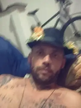 Leonpicudo online show from December 10, 2024, 5:28 am