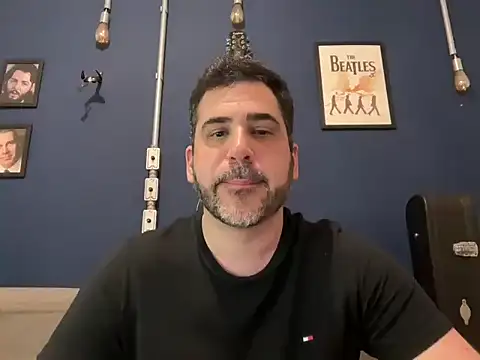 Snapshot of hotsafadinho chatting on November 1, 2025, 10:12 pm hotsafadinho online show from November 1, 2025, 10:12 pm