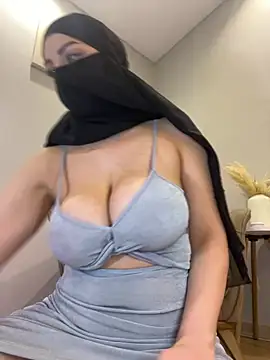 Amberonee31 online show from March 4, 2026, 8:04 pm