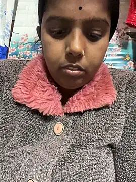 Snapshot of Beauty-queen chatting on January 10, 2025, 4:41 pm Beauty-queen online show from January 10, 2025, 4:41 pm