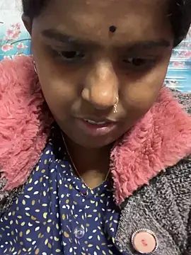 Snapshot of Beauty-queen chatting on February 18, 2025, 1:11 pm Beauty-queen online show from February 18, 2025, 1:11 pm