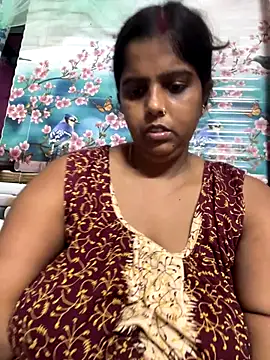 Snapshot of Beauty-queen chatting on September 9, 2025, 11:54 am Beauty-queen online show from September 9, 2025, 11:54 am