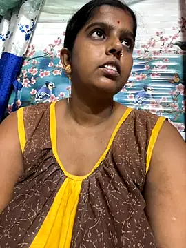Snapshot of Beauty-queen chatting on September 20, 2025, 11:33 am Beauty-queen online show from September 20, 2025, 11:33 am