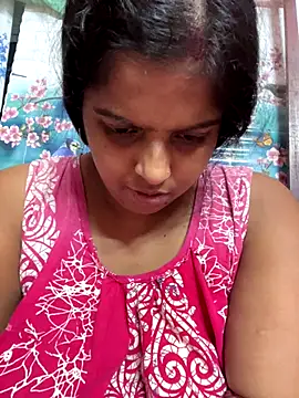 Beauty-queen online show from October 31, 2025, 1:23 pm