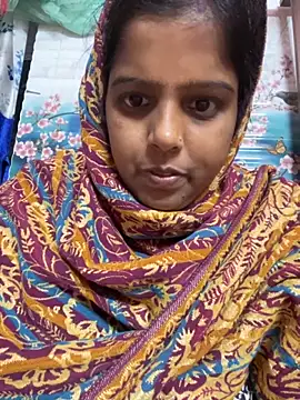 Beauty-queen online show from November 11, 2025, 1:33 pm