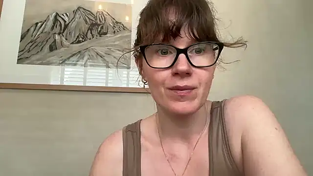 Snapshot of redheadrosie69 chatting on June 8, 2026, 9:42 am redheadrosie69 online show from June 8, 2026, 9:42 am