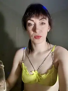 NikaXBerry online show from January 2, 2025, 11:31 am