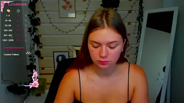Josephine Kiss online show from July 27, 2026, 1:51 pm