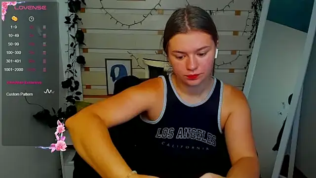 Josephine Kiss online show from August 5, 2026, 2:20 pm