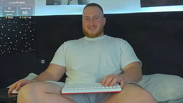 Snapshot of RoddyStill chatting on January 8, 2025, 10:59 am RoddyStill online show from January 8, 2025, 10:59 am