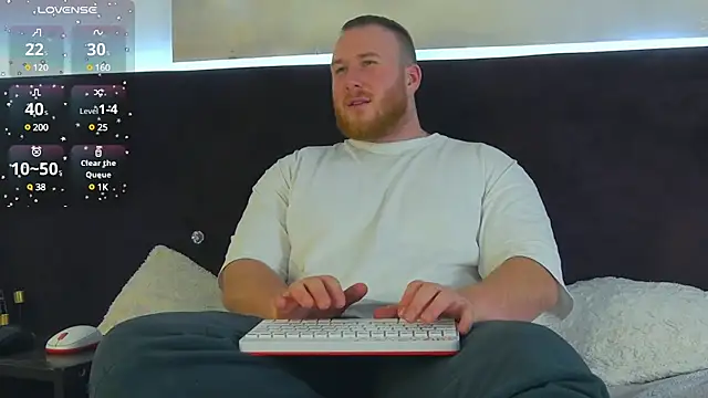 Snapshot of RoddyStill chatting on January 14, 2025, 6:17 pm RoddyStill online show from January 14, 2025, 6:17 pm