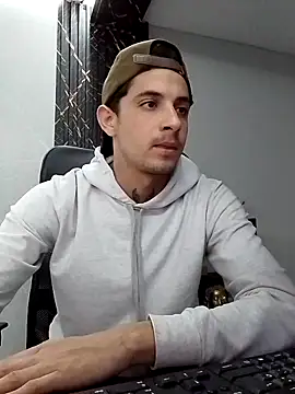 Erick Wall online show from March 14, 2025, 5:27 am