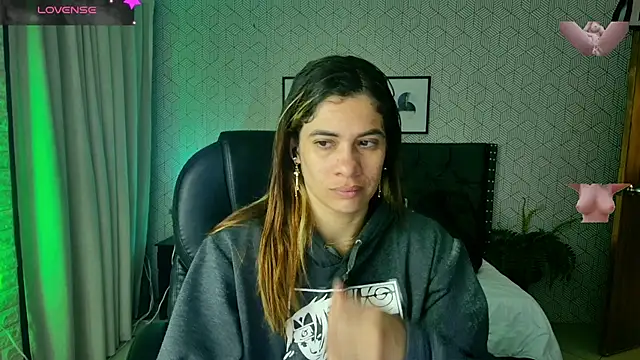 Snapshot of sussy__stone chatting on January 14, 2025, 12:14 pm sussy stone online show from January 14, 2025, 12:14 pm