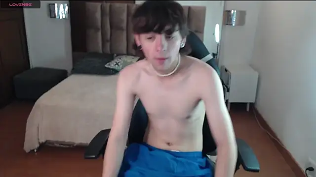 Snapshot of Ashboy_1 chatting on May 29, 2026, 12:58 pm Ashboy 1 online show from May 29, 2026, 12:58 pm