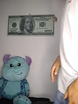 Tifanny Sweett online show from November 15, 2025, 4:32 am