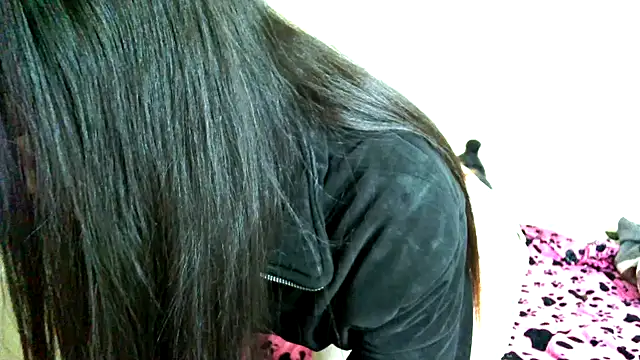 Tifanny Sweett online show from April 24, 2026, 7:00 am