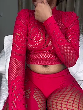 Snapshot of Ravishing_Rubi chatting on May 23, 2026, 1:33 am Ravishing Rubi online show from May 23, 2026, 1:33 am