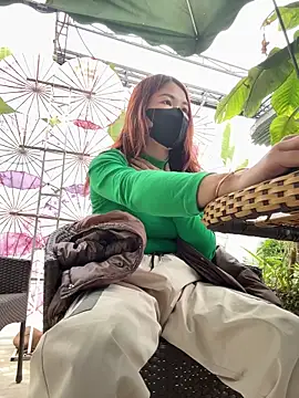 Snapshot of Emily_9xx chatting on March 7, 2025, 7:08 am Emily 9xx online show from March 7, 2025, 7:08 am