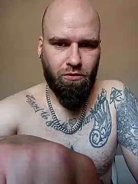 Snapshot of Dj8717 chatting on September 17, 2025, 10:33 pm Dj8717 online show from September 17, 2025, 10:33 pm