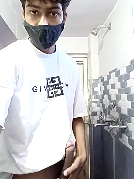 hotvarunrita online show from November 3, 2025, 3:19 am