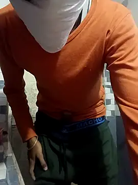 hotvarunrita online show from November 28, 2025, 3:31 am