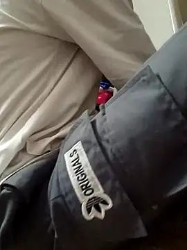 hotvarunrita online show from December 14, 2025, 8:41 am