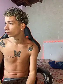 mateodeamjo online show from November 12, 2025, 8:37 am