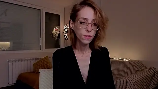 amber quell here online show from December 14, 2025, 4:23 pm