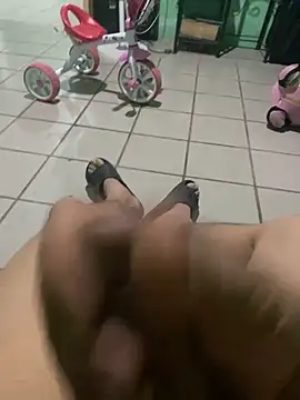 Snapshot of nowex18 chatting on March 11, 2025, 5:16 am nowex18 online show from March 11, 2025, 5:16 am