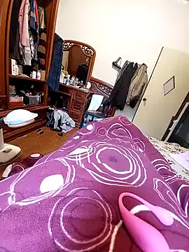 KennyLOVERboy online show from January 7, 2025, 5:43 am