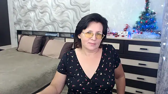 VitaCharm online show from January 13, 2025, 3:26 pm