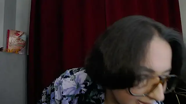 BustyAllyy online show from December 3, 2025, 6:39 pm