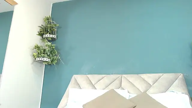 Snapshot of SharisWillian chatting on June 10, 2026, 3:39 am SharisWillian online show from June 10, 2026, 3:39 am