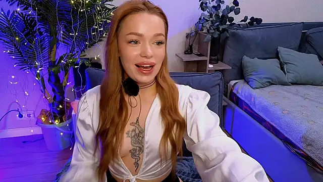 Snapshot of Lily_Yin chatting on January 1, 2025, 5:11 am Lily Yin online show from January 1, 2025, 5:11 am