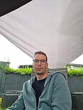 Schnubby1 online show from May 31, 2026, 7:48 am