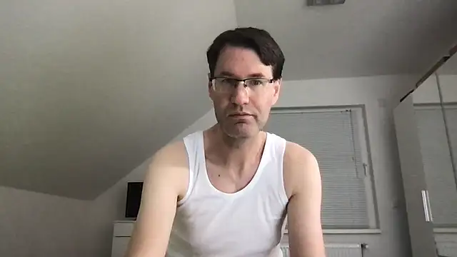 zxzx cam1 online show from March 9, 2025, 4:22 pm