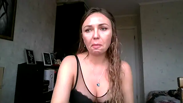 AngelinaLove28 online show from October 29, 2025, 6:48 am