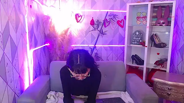 charlottemoonxz online show from November 13, 2025, 7:46 pm