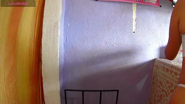 lynieh- online show from October 6, 2025, 8:50 pm