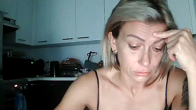 anechka1 online show from September 17, 2025, 11:12 am