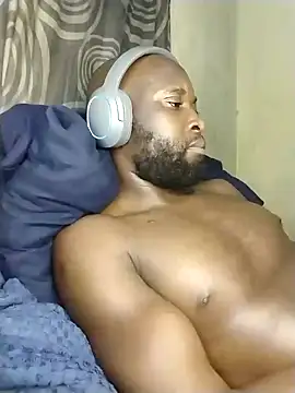 Snapshot of Stallion100 chatting on December 22, 2024, 2:39 am Stallion100 online show from December 22, 2024, 2:39 am