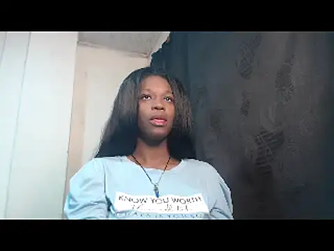 CarolinneMoor online show from December 10, 2024, 1:43 am