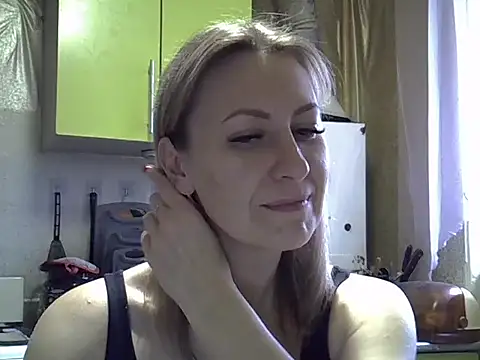 AshleyXHoney online show from December 4, 2025, 7:17 am