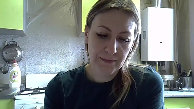 Snapshot of AshleyXHoney chatting on February 27, 2026, 7:19 am AshleyXHoney online show from February 27, 2026, 7:19 am