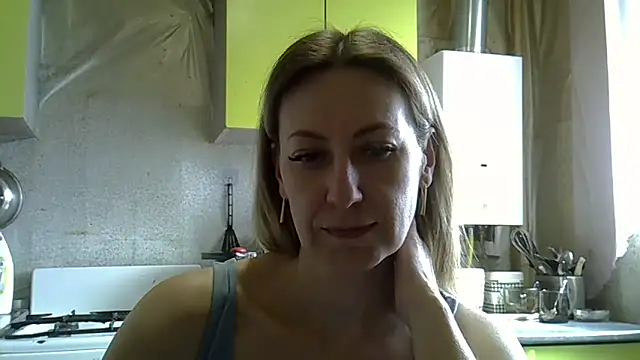 AshleyXHoney online show from March 18, 2026, 8:06 am