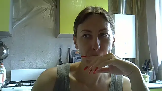 Snapshot of AshleyXHoney chatting on June 27, 2026, 6:40 am AshleyXHoney online show from June 27, 2026, 6:40 am