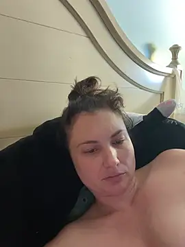 Snapshot of MilfyMrsRobinson chatting on February 8, 2025, 10:51 pm MilfyMrsRobinson online show from February 8, 2025, 10:51 pm