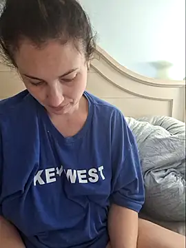 Snapshot of MilfyMrsRobinson chatting on February 13, 2025, 4:07 pm MilfyMrsRobinson online show from February 13, 2025, 4:07 pm