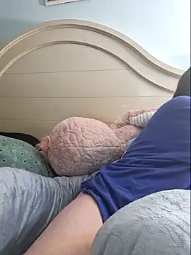 Snapshot of MilfyMrsRobinson chatting on February 14, 2025, 12:41 am MilfyMrsRobinson online show from February 14, 2025, 12:41 am