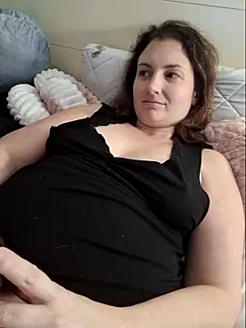 Snapshot of MilfyMrsRobinson chatting on February 17, 2025, 3:42 pm MilfyMrsRobinson online show from February 17, 2025, 3:42 pm